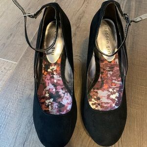 suede babydoll wedges